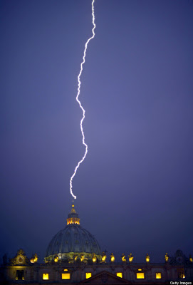 Lightning strikes St. Peters Basilica hours after the Pope announced resignation 