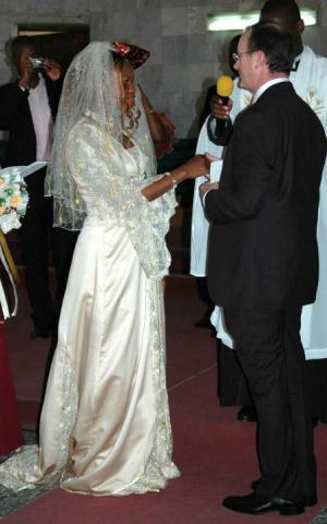 Goldie's husband shares their wedding photos in her memory 